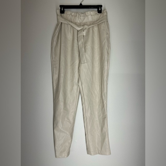 Bagatelle‎ Faux Leather Cream Pull On Paper Bag Pants Size Small - Picture 1 of 10